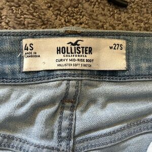 ISO HOLISTER CURVY MID RISE BOOTCUT JEANS SIZE 4S
